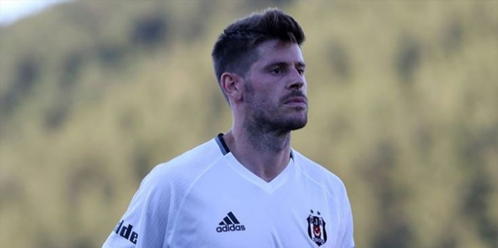  Kaleci Fabricio kafa karıştırdı