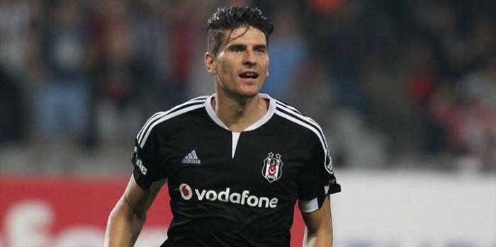 Mario Gomez'e 2 Dev Talip