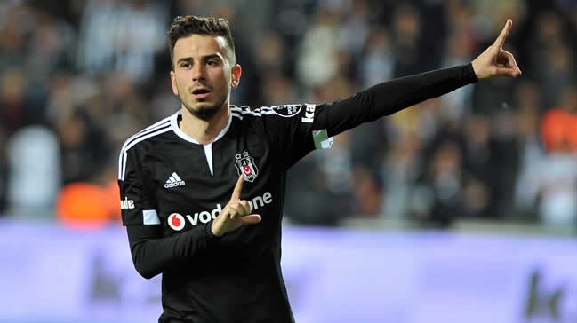 Sevilla'dan Oğuzhan Özyakup için Beşiktaş'a müthiş teklif!