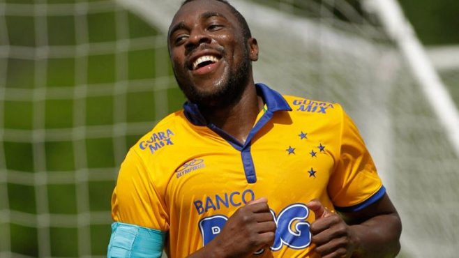 Manoel transferi zora girdi!