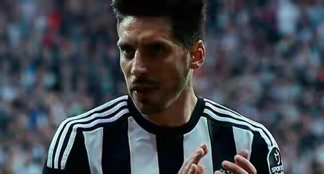 Beşiktaş'tan Sosa'ya darbe