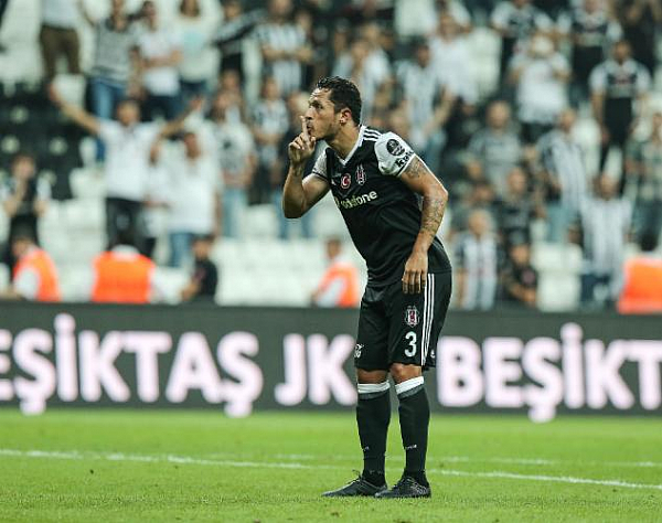 Beşiktaş bu sezon şampiyonluğunu erken kutlar