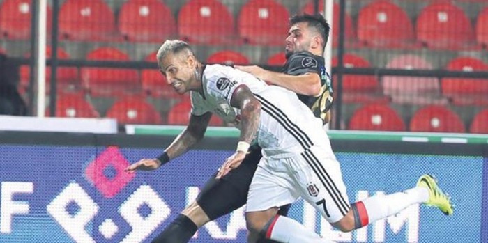 Beşiktaşlıların Quaresma'dan Galatasaray İsteği
