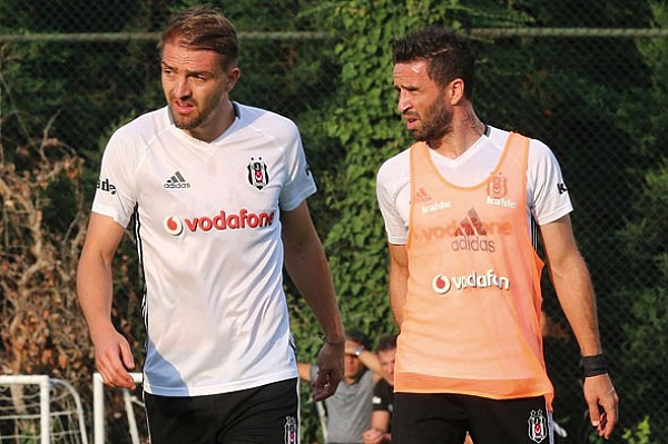 Caner Erkin şov başladı.