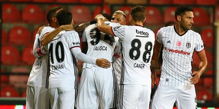 Fenerbahçe ve Galatasaray’a Beşiktaş'tan Büyük Ders