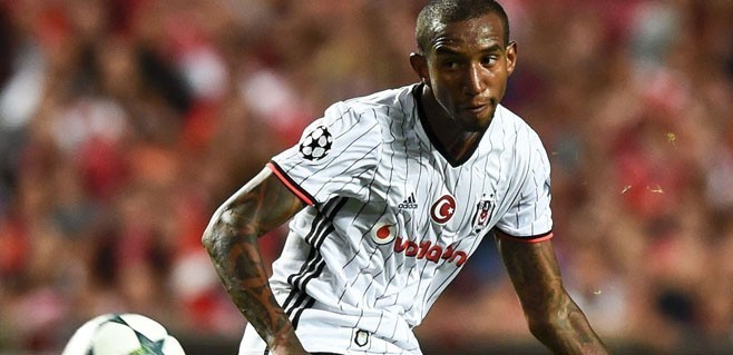 Talisca, Benfica'yı FIFA'ya şikayet etti