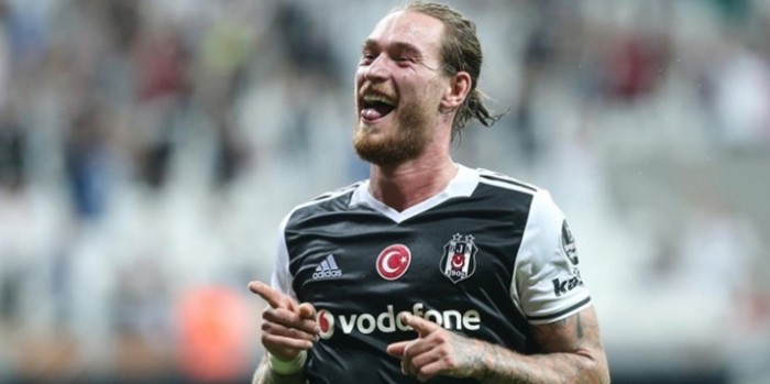 Yıldız Oyuncudan Tokat Gibi Açıklama!