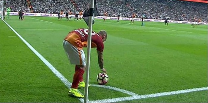 Derbinin tartışmalı pozisyonu!