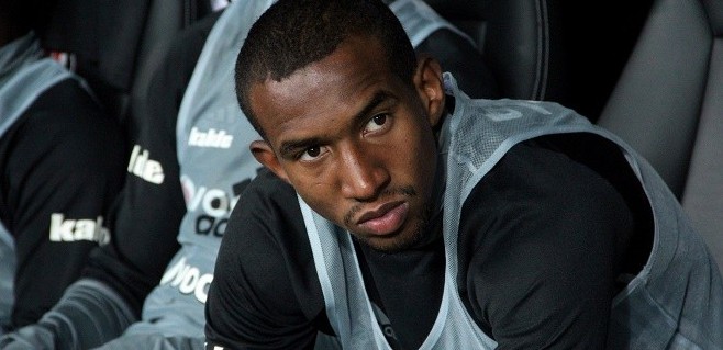 Talisca isyan etti! Fırçayı Q7'den yedi