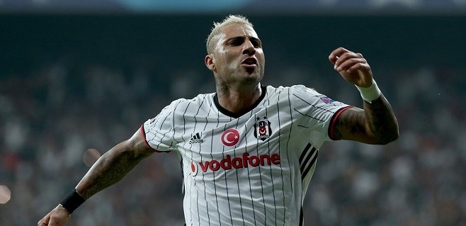 Quaresma, Pancu'yu yakaladı!