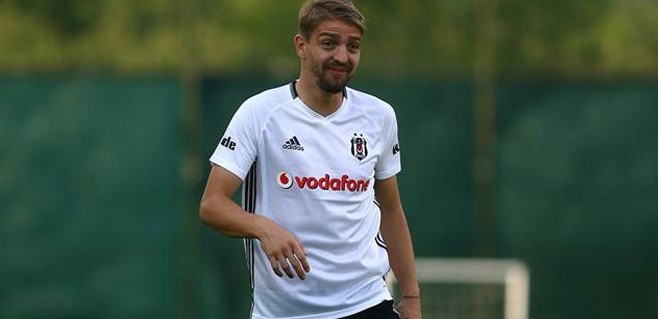 Caner Erkin daha önce iki kez Beşiktaş'ın kapısından dönmüş