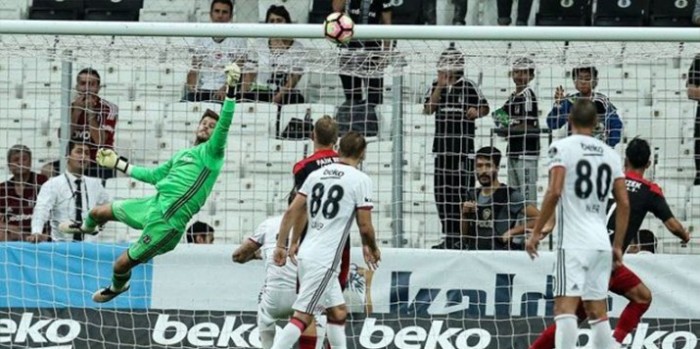 Beşiktaşlıların Göz Bebeği Fabricio'dan Şenol Güneş'e Mesaj