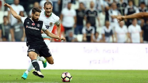 Beşiktaş'tan ayrılmaya niyetleri yok