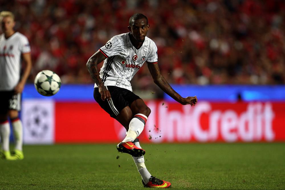 Talisca Beşiktaş yönetimine mesaj yolladı!