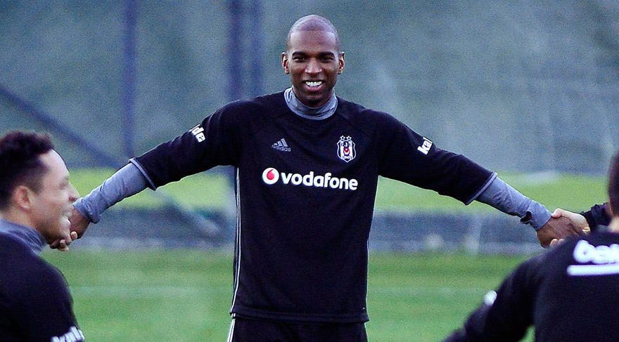 Cesur yürek Ryan Babel!
