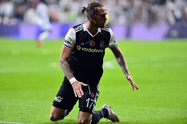 Beşiktaş'ta ayrılık şoku!