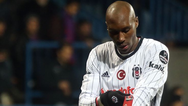 Beşiktaş'ta Atiba için flaş karar!