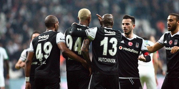 Atiba Hutchinson yine coştu