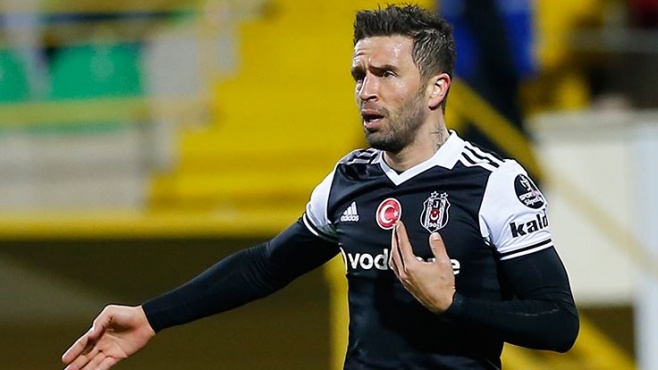 Beşiktaş taraftarından Gökhan Gönül için özel hazırlık!