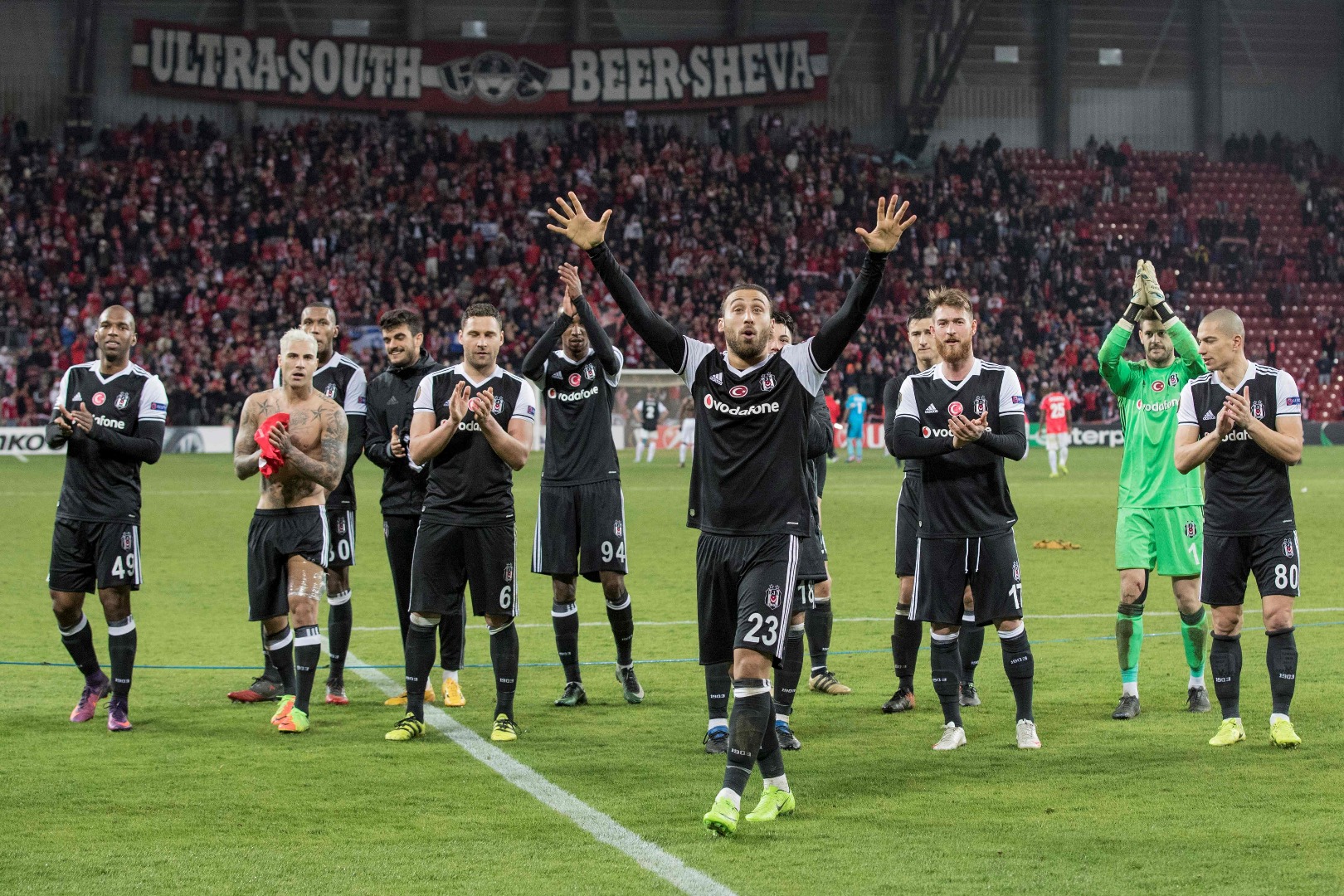 Cenk Tosun atacağı gol sayısını açıkladı!