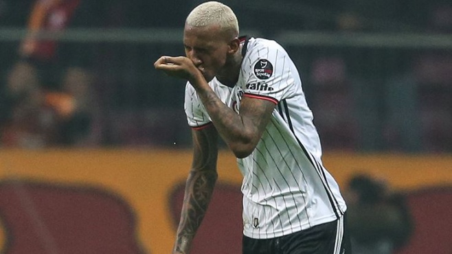Talisca bonservisi için müjdeyi verdi!