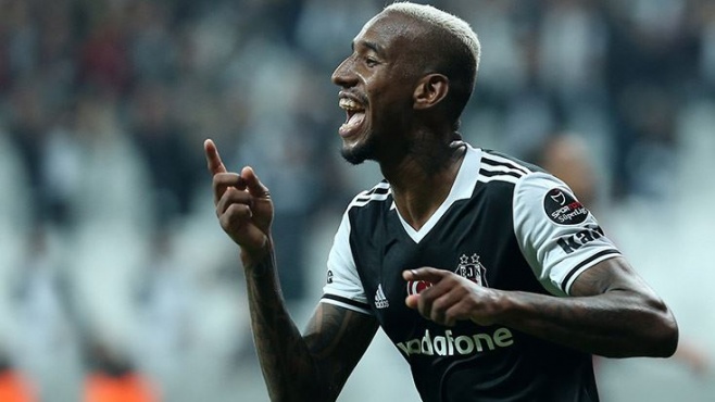 Talisca, sambanın kralını yapıyor