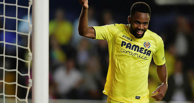 Beşiktaş yıldız golcü için Londra'ya uçtu!