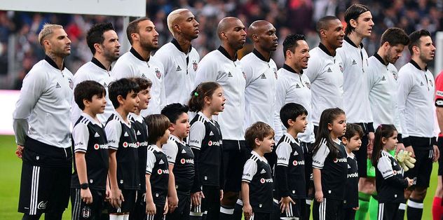 Beşiktaş'a iki kötü haber!