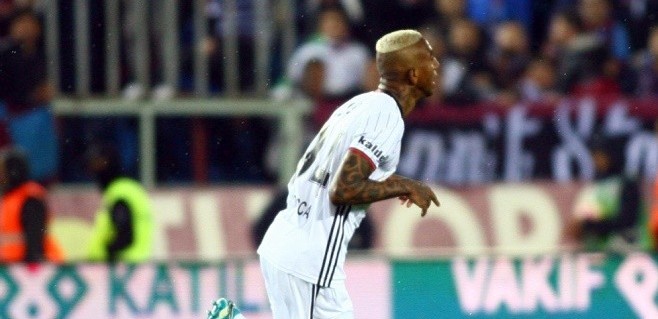 Beşiktaş'ın gol silahları yıkıp geçiyor