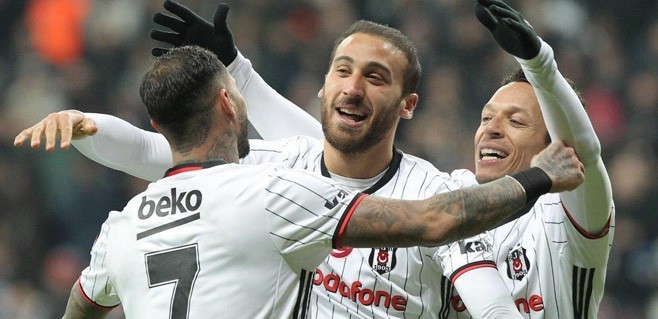 Beşiktaş'ın 3 yıldızlı formaları hazır