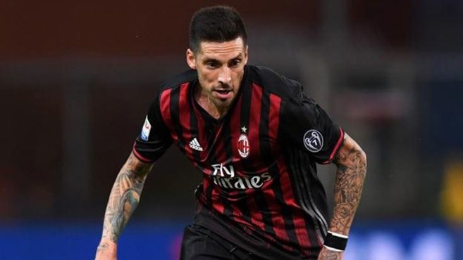 Milan'a Jose Sosa şoku!