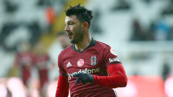 Tolgay'dan Beşiktaş'a şartlı evet!