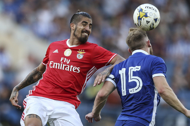 Menajerlerin önerdiği yıldız için şartlar zorlanıyor!