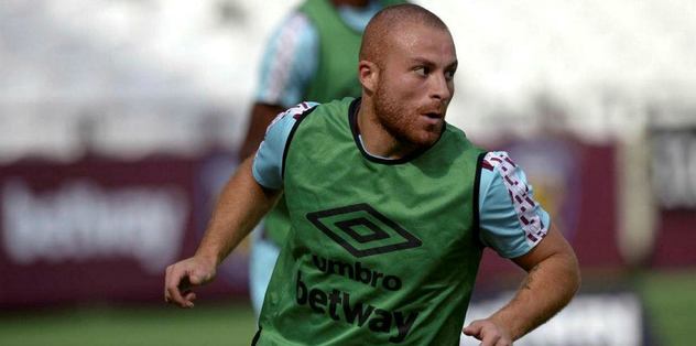 Gökhan Töre bomba gibi geliyor!