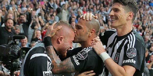 Ersun Yanal gözünü Beşiktaş'ın yıldızına dikti!