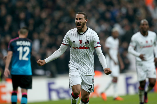 Beşiktaş'ta Cenk-Talisca-Quaresma zirvesi!