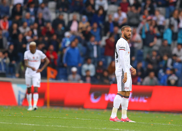 Beşiktaş'ta Cenk-Talisca-Quaresma zirvesi!