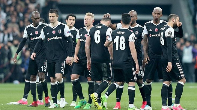 Beşiktaş'ın orta sahasında büyük değişiklik!