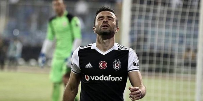 Beşiktaş’ta Gökhan Gönül şoku!
