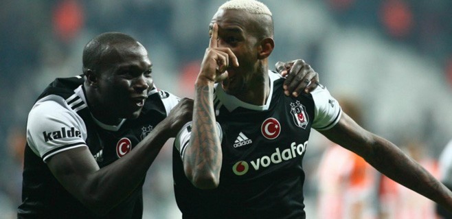Aboubakar ve Talisca, Fikret Orman'ın yolunu kesti!
