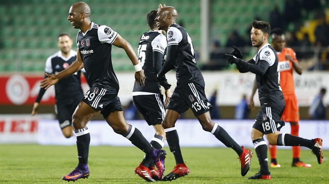 Beşiktaş'tan Fenerbahçe'ye transfer çalımı