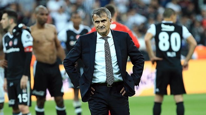 Şenol Güneş soyunma odasında fırtına estirdi!