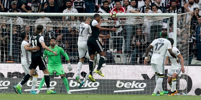 Şenol Güneş yıldız oyuncunun biletini kesti!