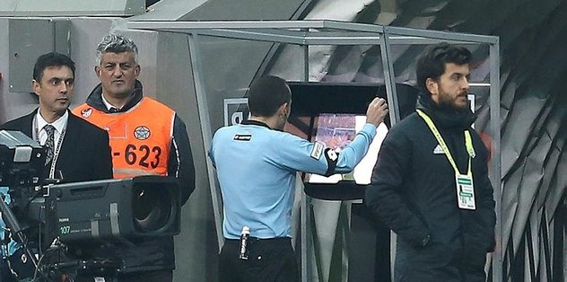 Galatasaray - Beşiktaş maçının VAR hakemi Cüneyt Çakır oldu