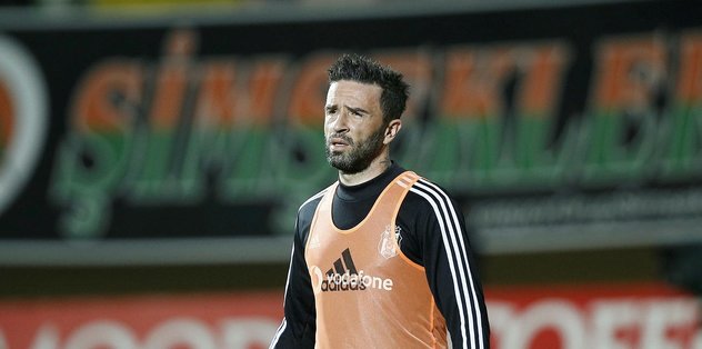 Gökhan 2 yıllık anlaşma istedi