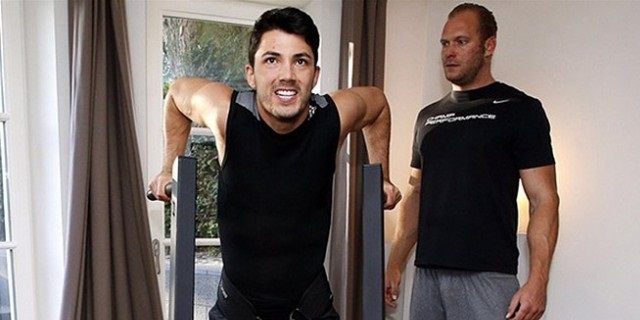 Hızlı ve Ökeli Tolgay Arslan