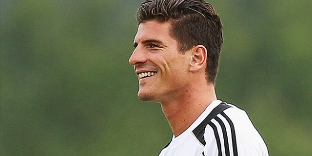 Gomez yine mest etti