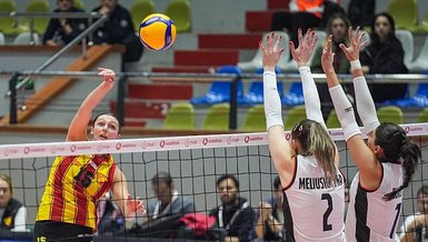 İzmir'de Vodafone Sultanlar Ligi Maçında Tribün Olayları