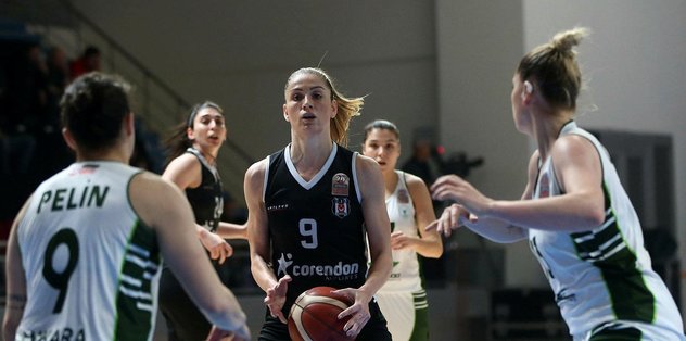 İzmit ve Beşiktaş yarı finale çıktı