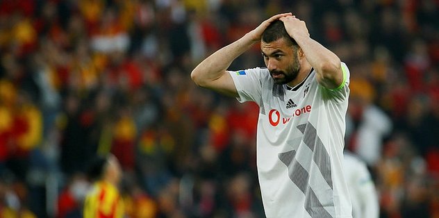 Kabul etmezse satılacak! Burak Yılmaz'a flaş talep